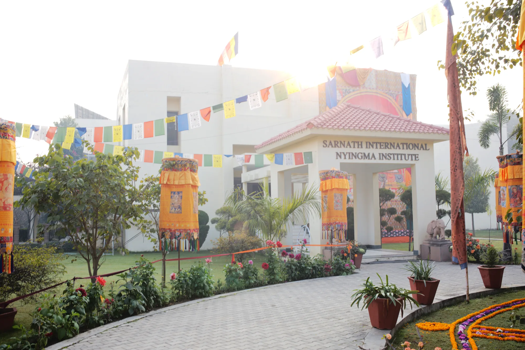 Traversing Bridges that Sustain During Turbulent Weather